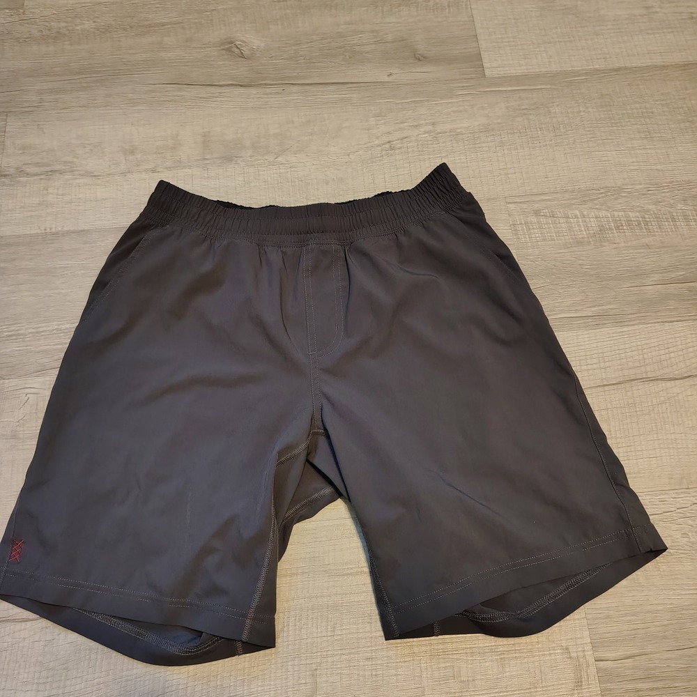 Rhone Mako Shorts Mens Medium Gray Lined Athletic Training Gym Workout 8 Inch